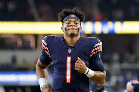 Justin Fields va commencer sa carrière